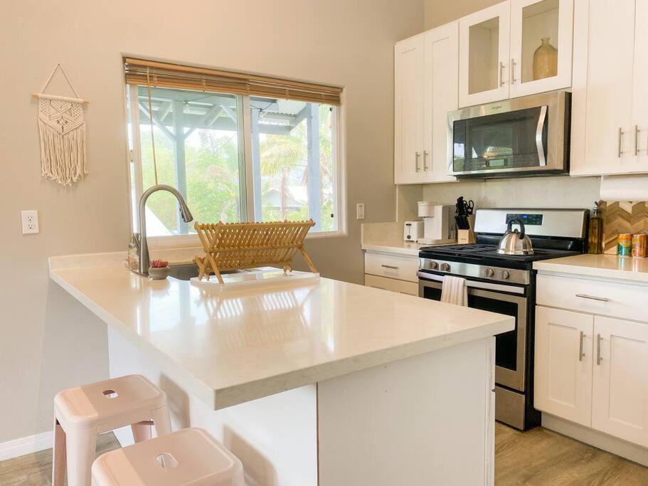 Hibiscus Hale, Full Kitchen, King Bed, Parking Apartment Keaau Bagian luar foto