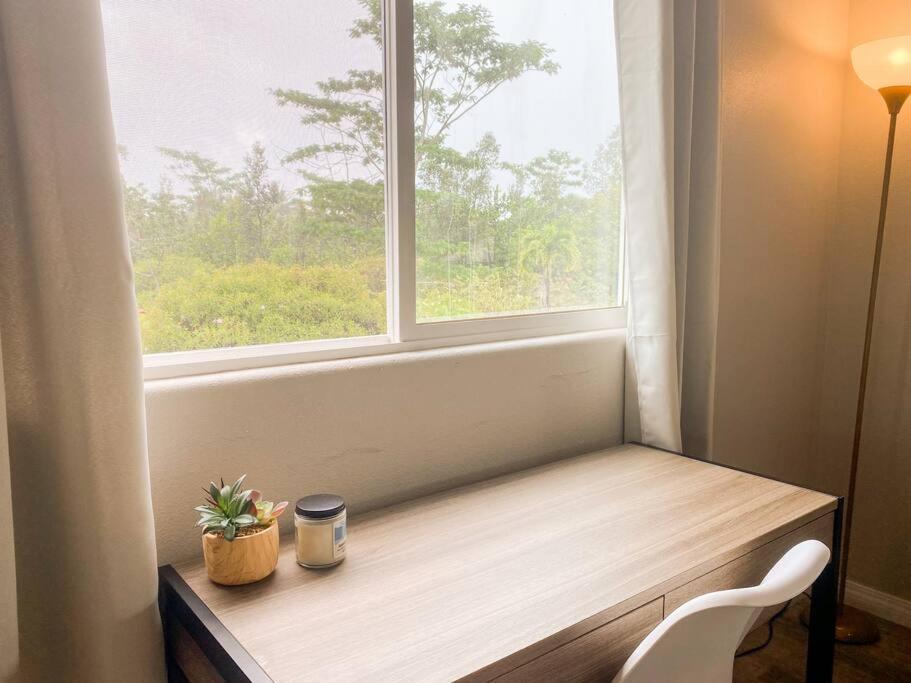 Hibiscus Hale, Full Kitchen, King Bed, Parking Apartment Keaau Bagian luar foto