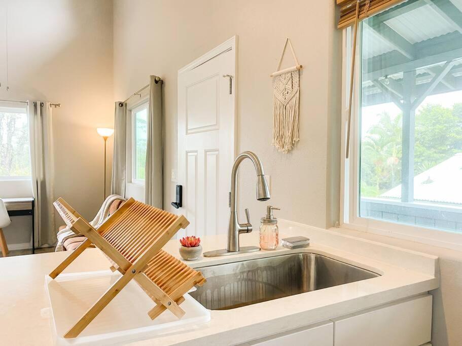 Hibiscus Hale, Full Kitchen, King Bed, Parking Apartment Keaau Bagian luar foto