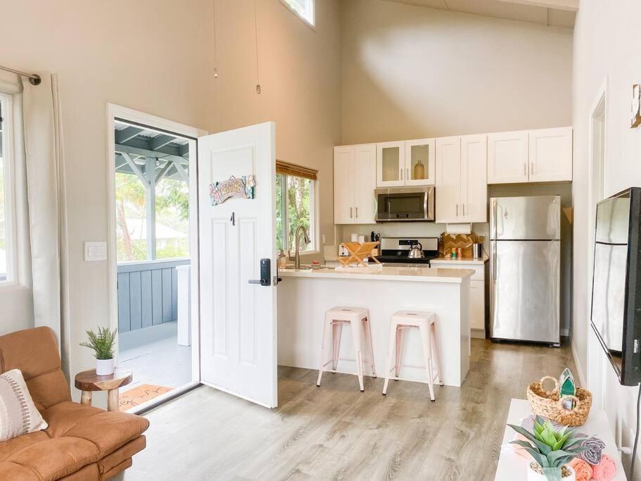 Hibiscus Hale, Full Kitchen, King Bed, Parking Apartment Keaau Bagian luar foto